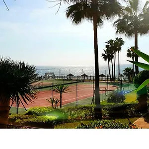 Apartamento Mansion Alhamar - 2 Bedroom, Frontline Beach, Mountain Views, Full Size Pool, Tennis Courts, Close To Shops, On-site Bar & Chiringuito 
