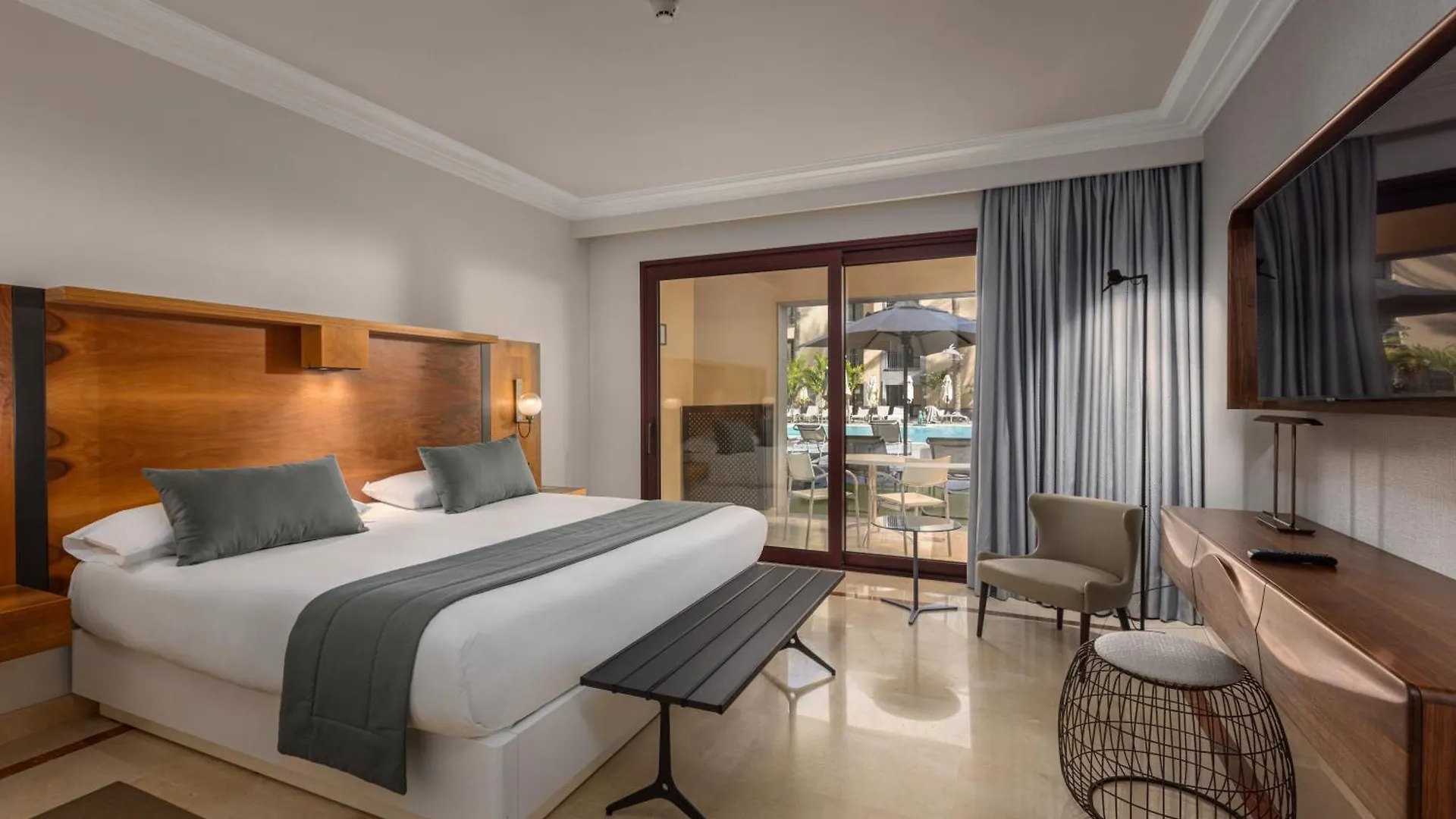 Lopesan Costa Meloneras Resort & Spa contacts